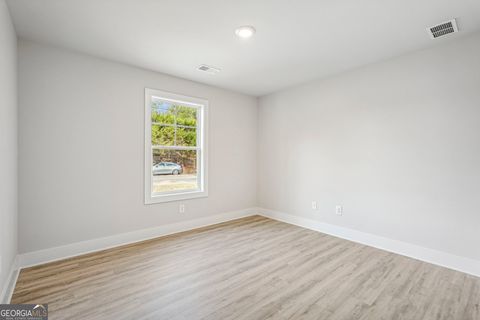 Single Family Residence in Gainesville GA 6510 Crystal Cove Trail 18.jpg