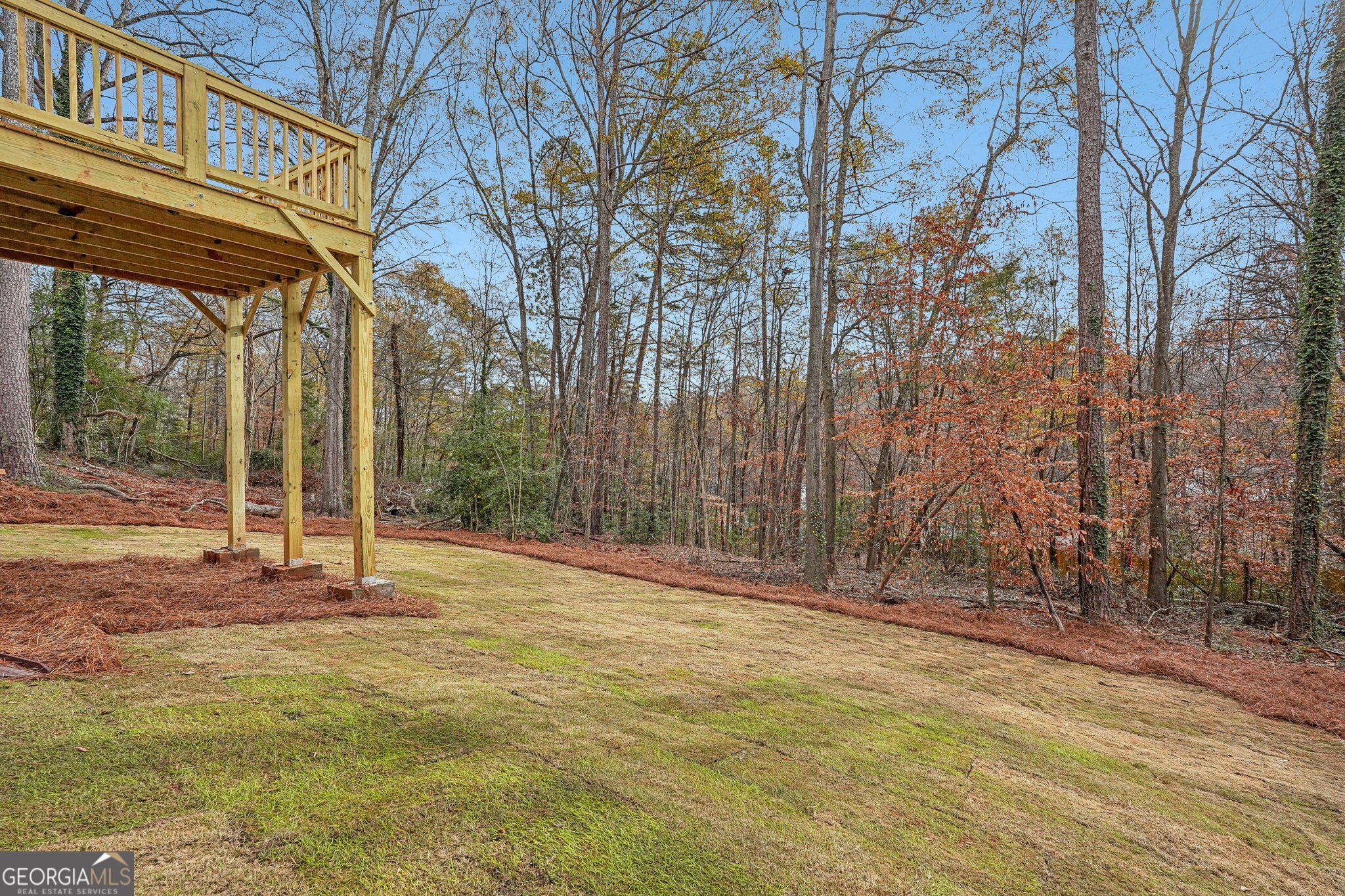 Single Family Residence in Gainesville GA 6510 Crystal Cove Trail 1.jpg