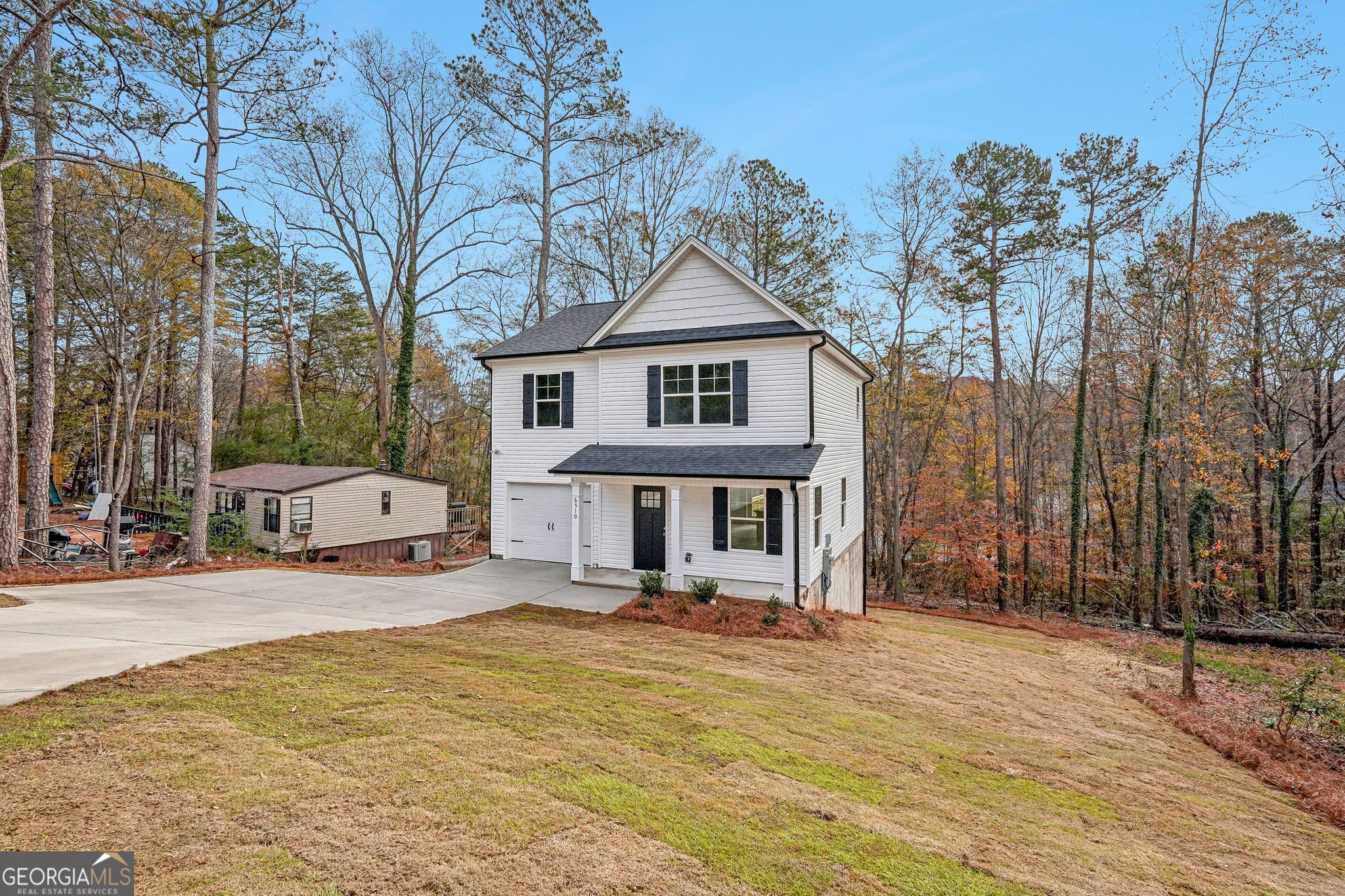 Single Family Residence in Gainesville GA 6510 Crystal Cove Trail 37.jpg