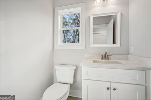 Single Family Residence in Gainesville GA 6510 Crystal Cove Trail 12.jpg