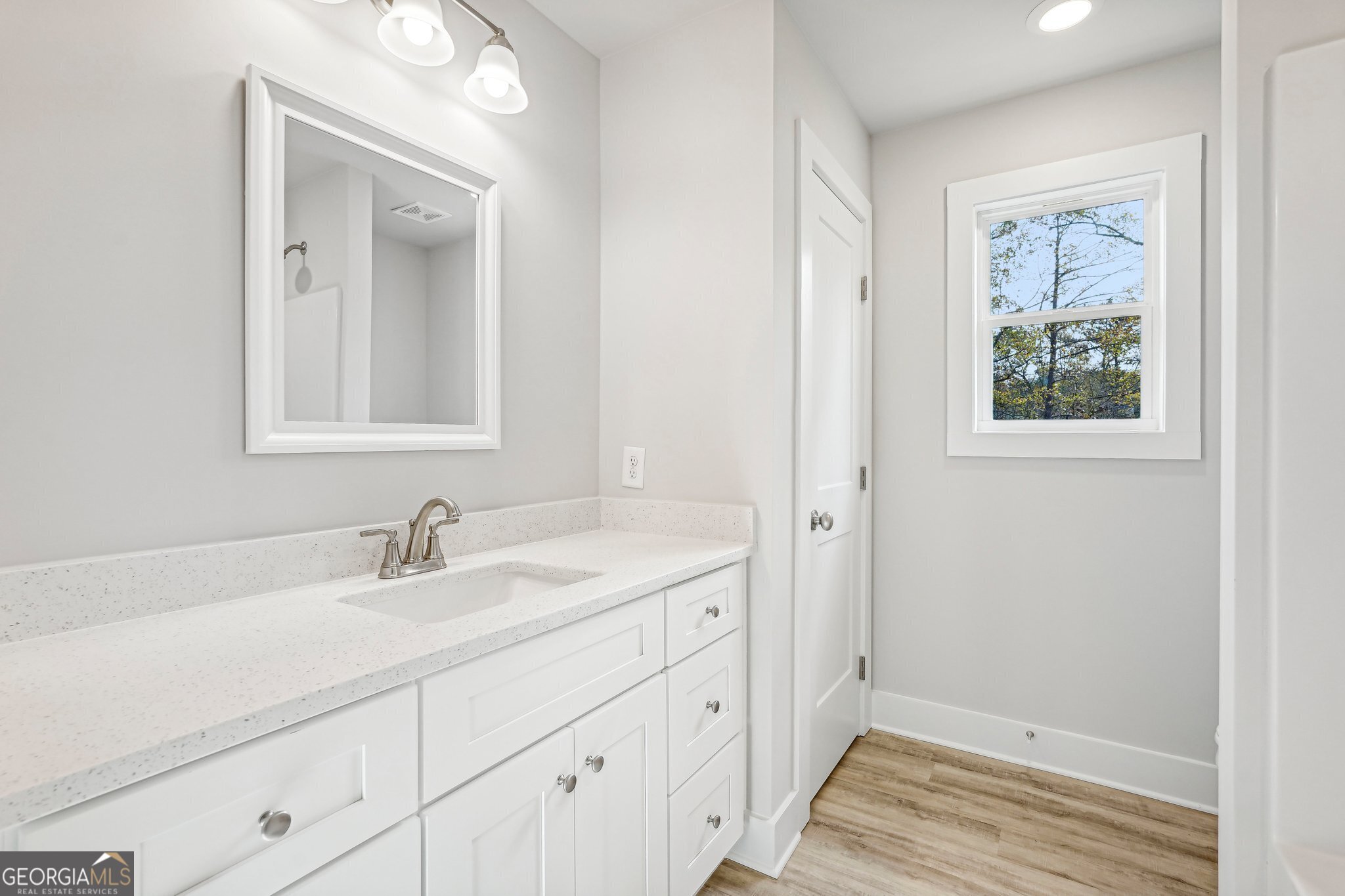 Single Family Residence in Gainesville GA 6510 Crystal Cove Trail 25.jpg