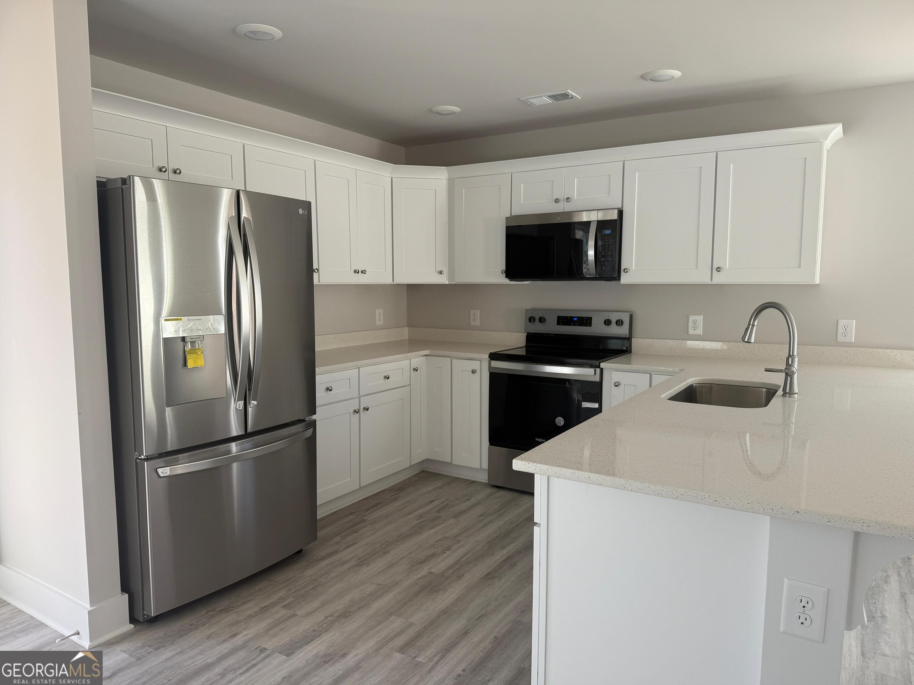 Single Family Residence in Gainesville GA 6510 Crystal Cove Trail 41.jpg