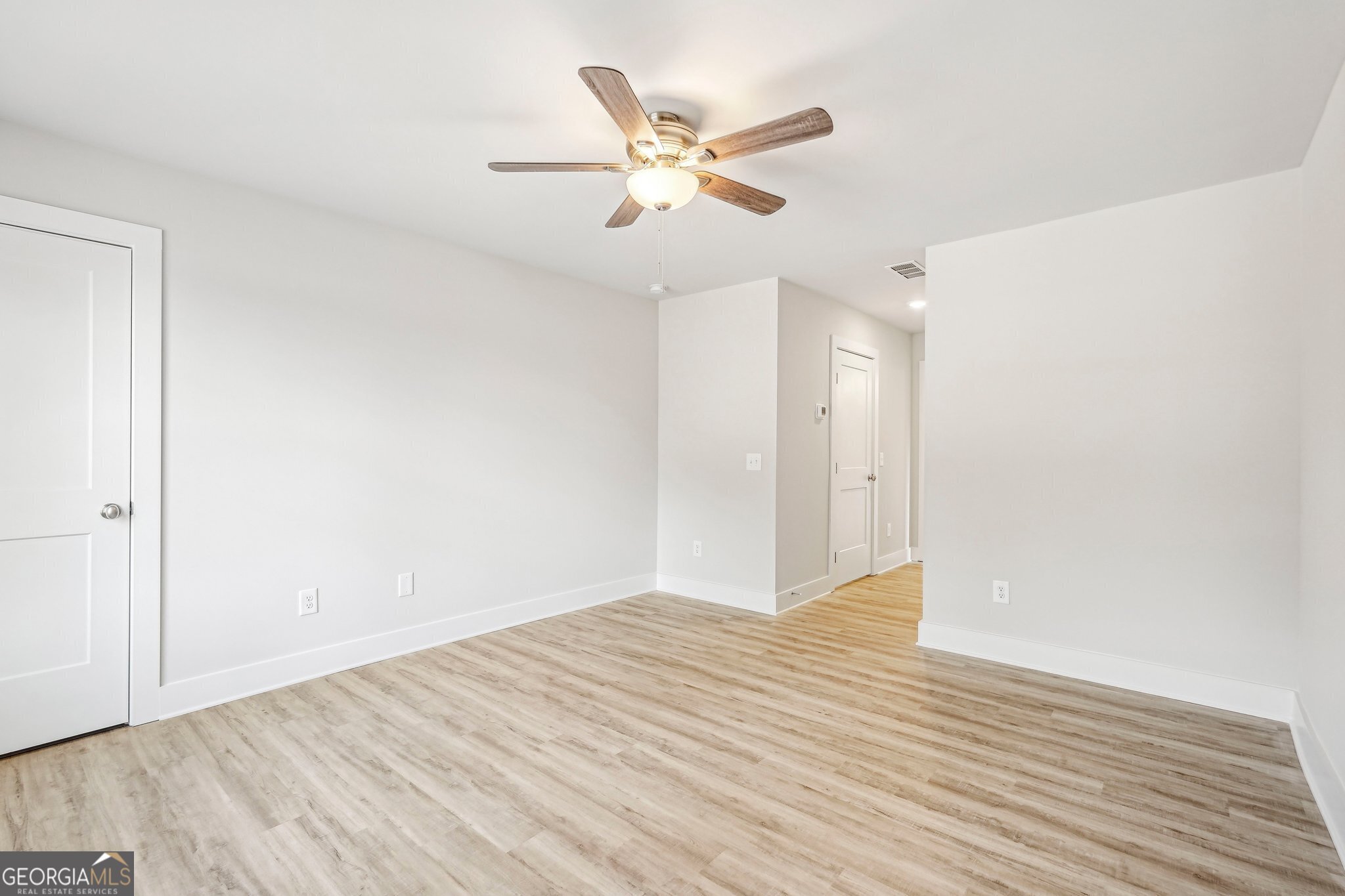 Single Family Residence in Gainesville GA 6510 Crystal Cove Trail 29.jpg