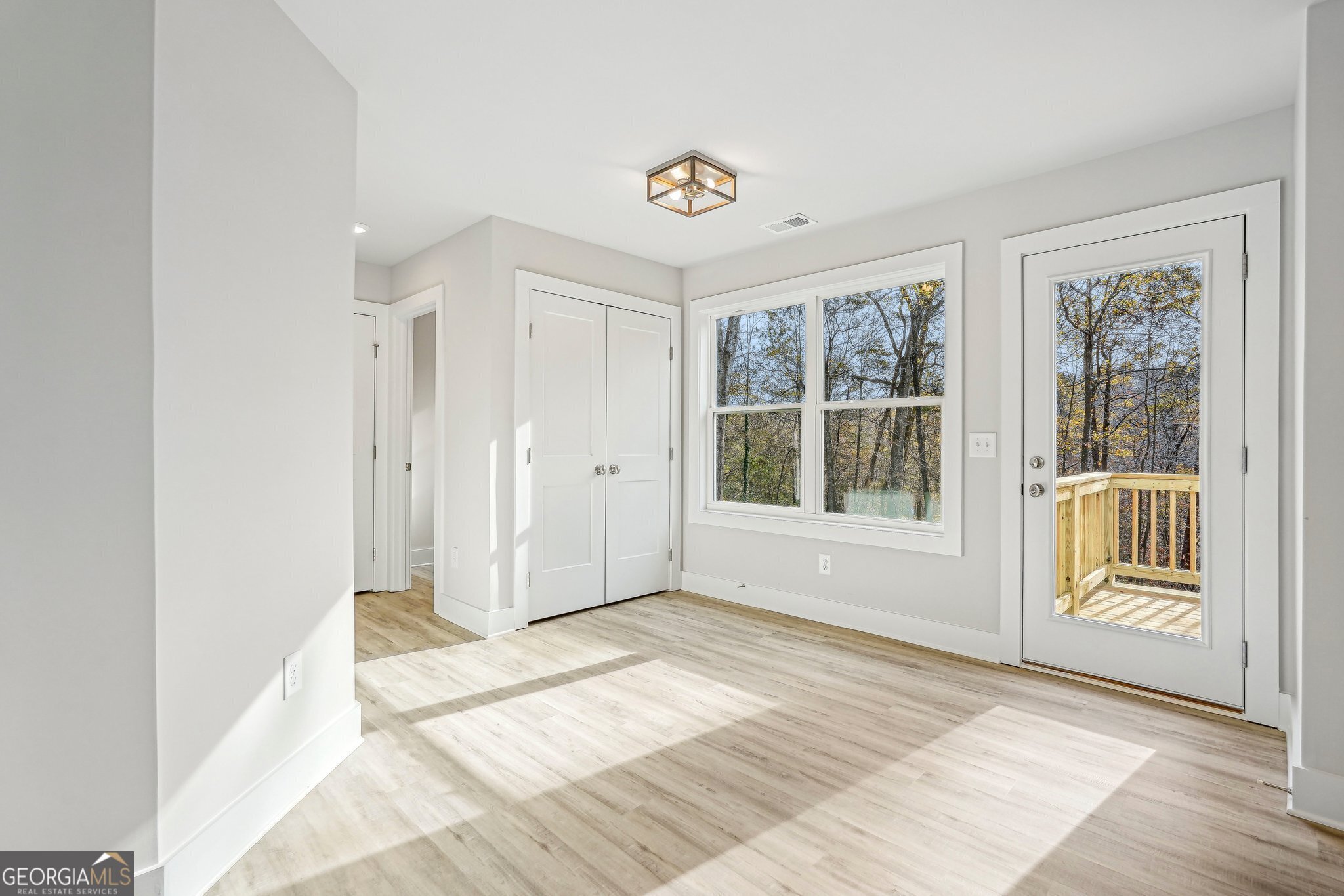 Single Family Residence in Gainesville GA 6510 Crystal Cove Trail 27.jpg
