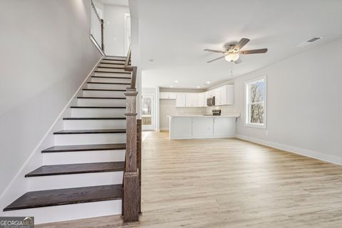 Single Family Residence in Gainesville GA 6510 Crystal Cove Trail 6.jpg