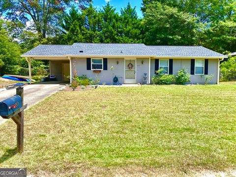 Single Family Residence in Toccoa GA 253 Stancil Drive.jpg