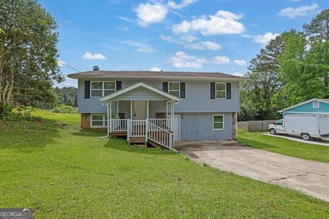 Single Family Residence in Stone Mountain GA 4665 Big Valley Road.jpg