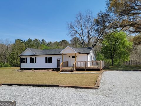Single Family Residence in Zebulon GA 2439 Old Zebulon Road.jpg