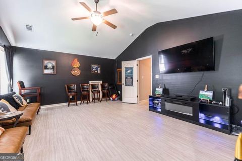 Single Family Residence in Bonaire GA 110 Pocono Court 15.jpg