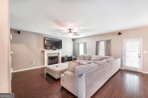 Single Family Residence in Bonaire GA 110 Pocono Court 7.jpg