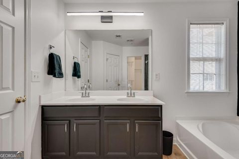 Townhouse in Alpharetta GA 11253 Musette Circle 36.jpg