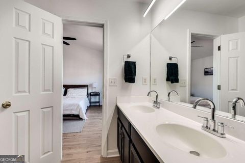 Townhouse in Alpharetta GA 11253 Musette Circle 35.jpg