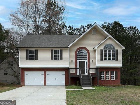 Single Family Residence in Austell GA 6334 MILO Dr.jpg