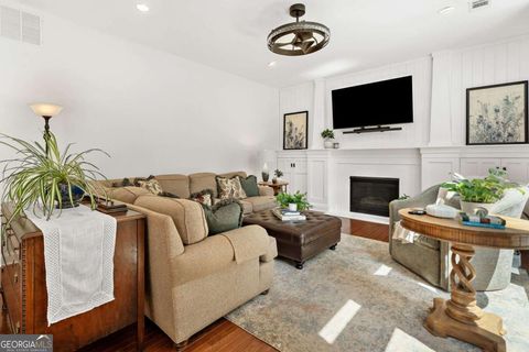 Single Family Residence in Canton GA 111 Millstone Way 13.jpg