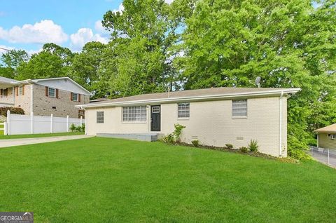Single Family Residence in Austell GA 6309 Wellington Way.jpg