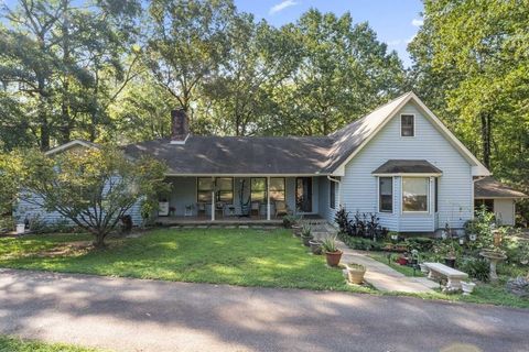 Single Family Residence in Locust Grove GA 2371 Leguin Mill Road.jpg