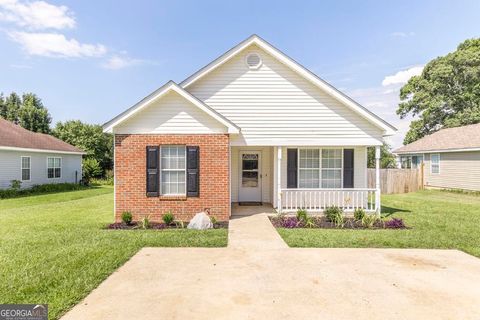 Single Family Residence in Bonaire GA 313 Strawbridge Lane.jpg