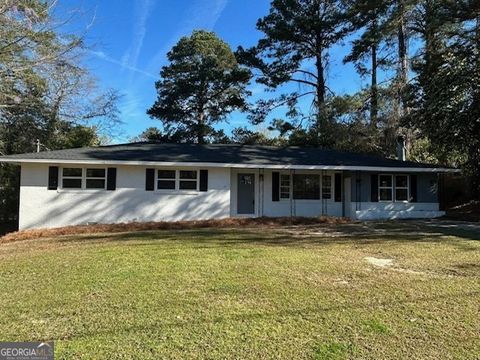 Single Family Residence in Warner Robins GA 325 Draper Street.jpg