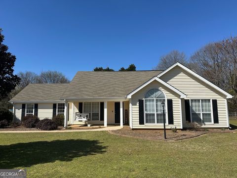 Single Family Residence in Byron GA 115 Darin Drive.jpg