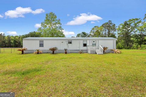 Mobile Home in Ludowici GA 140 Cathy Road.jpg