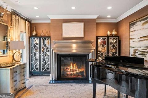 Single Family Residence in Alpharetta GA 1125 Lake Shore Overlook 16.jpg