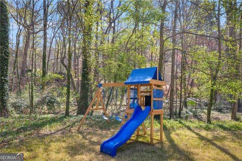 Single Family Residence in Roswell GA 10845 Shallowford Road 19.jpg