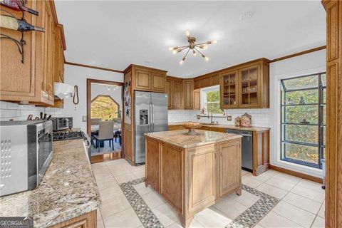 Single Family Residence in Roswell GA 10845 Shallowford Road 52.jpg