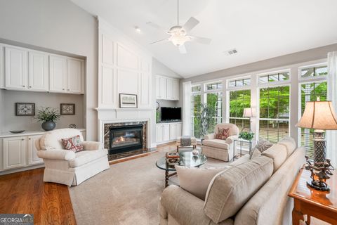 Single Family Residence in Cumming GA 1435 Harburn Court 14.jpg