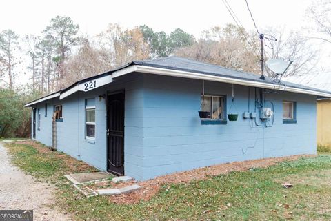 Duplex in Griffin GA 221 Lexington Avenue.jpg