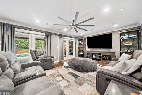 Single Family Residence in Roswell GA 10195 Kinross Road 33.jpg