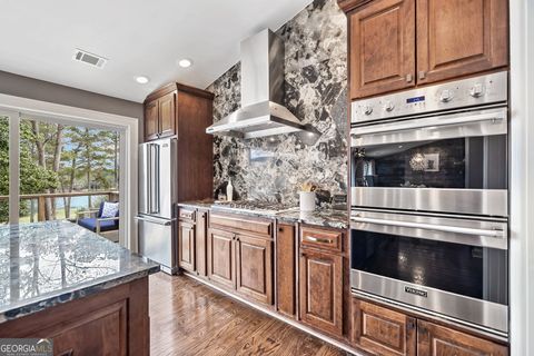 Single Family Residence in Roswell GA 10195 Kinross Road 14.jpg