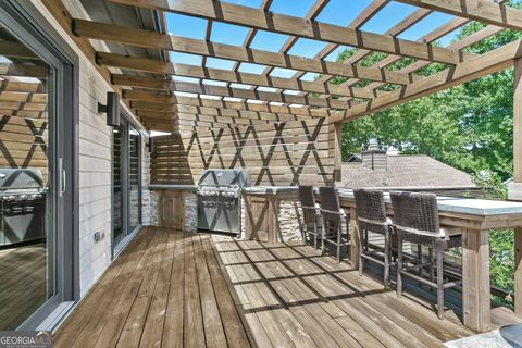 Single Family Residence in Roswell GA 10195 Kinross Road 18.jpg