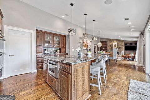 Single Family Residence in Roswell GA 10195 Kinross Road 15.jpg