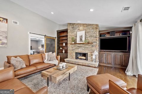 Single Family Residence in Roswell GA 10195 Kinross Road 8.jpg
