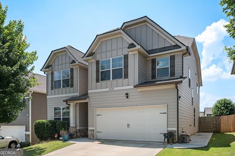 Single Family Residence in Atlanta GA 5220 CANTBURY Way.jpg
