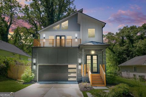 Single Family Residence in College Park GA 2186 Park Terrace Ter.jpg