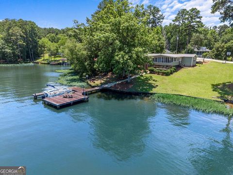 Single Family Residence in Sparta GA 114 Poss Point Cove.jpg