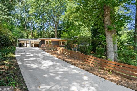 Single Family Residence in Atlanta GA 3223 Embry Circle.jpg