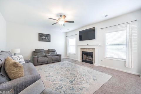 Single Family Residence in Bonaire GA 1502 Adirondac Way 7.jpg