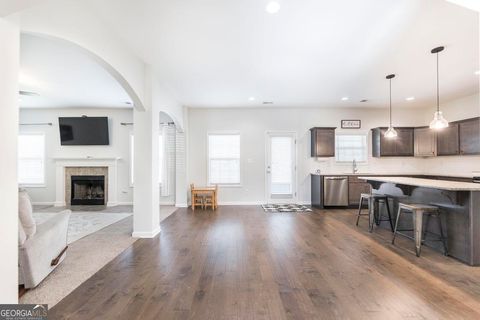 Single Family Residence in Bonaire GA 1502 Adirondac Way 5.jpg