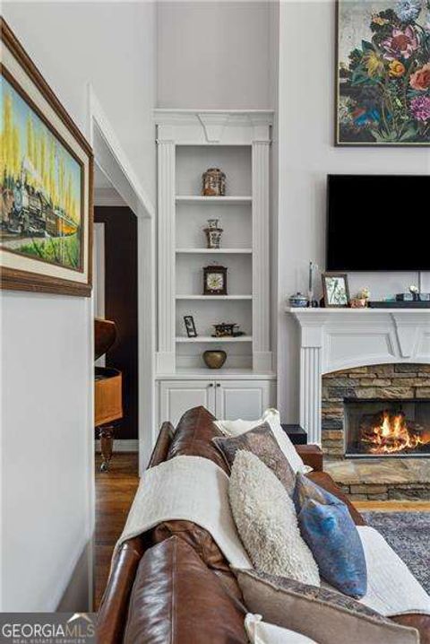 Single Family Residence in Canton GA 641 Lake Overlook Drive 11.jpg
