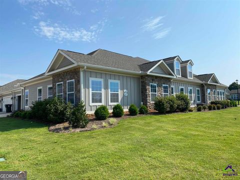 Single Family Residence in Warner Robins GA 504 Nandina Court.jpg