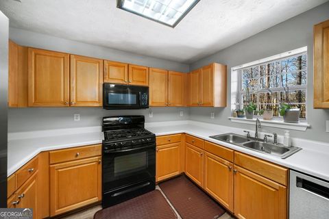 Single Family Residence in Cumming GA 5770 Millstone Drive 17.jpg
