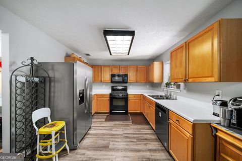 Single Family Residence in Cumming GA 5770 Millstone Drive 16.jpg