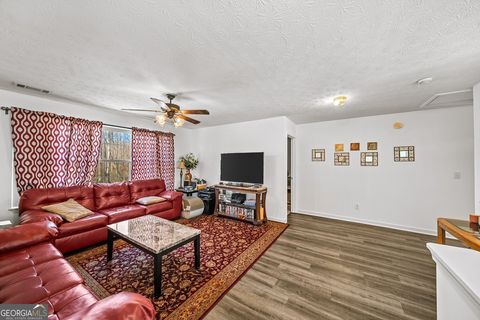Single Family Residence in Cumming GA 5770 Millstone Drive 24.jpg