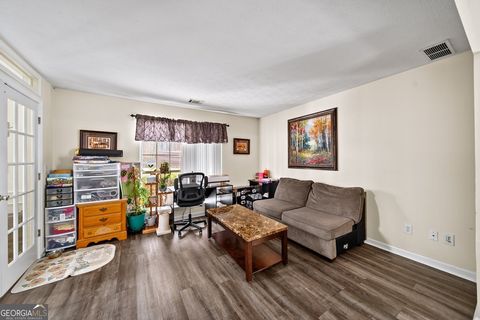 Single Family Residence in Cumming GA 5770 Millstone Drive 20.jpg