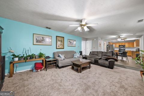 Single Family Residence in Cumming GA 5770 Millstone Drive 11.jpg