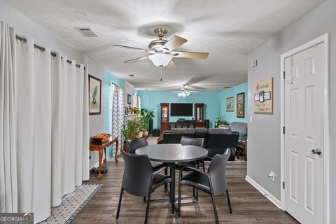 Single Family Residence in Cumming GA 5770 Millstone Drive 14.jpg
