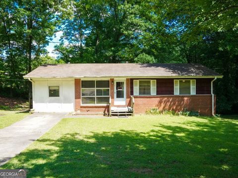 Single Family Residence in Atlanta GA 7125 Chappell Circle.jpg