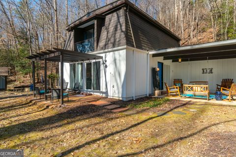 Single Family Residence in Helen GA 221 White Strasse.jpg
